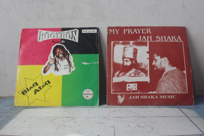 Vinyl R16